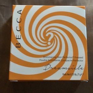 Becca shimmering skin perfector